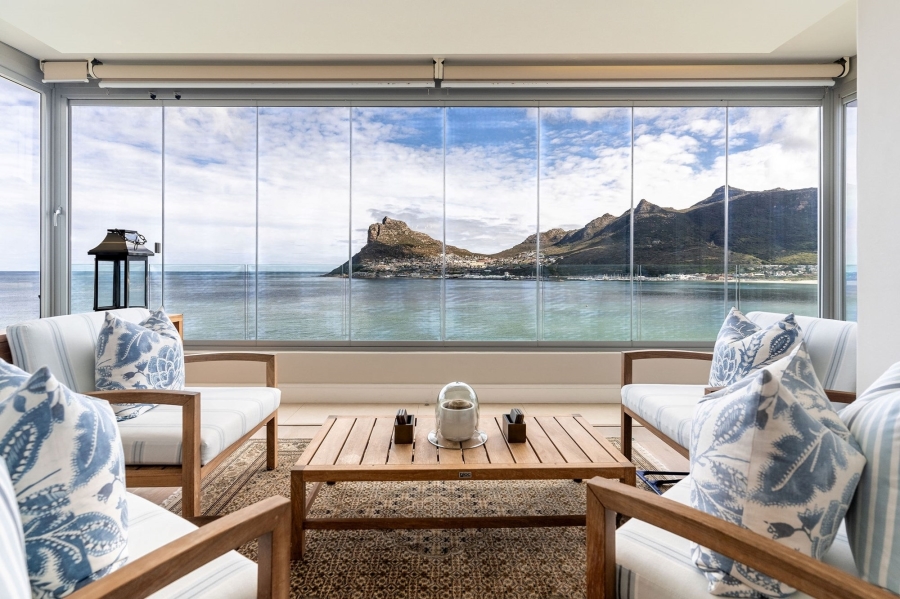 To Let 3 Bedroom Property for Rent in Hout Bay Beachfront Western Cape